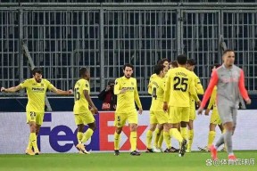 体育游戏娱乐平台-包含比利亚雷亚尔训练开放日；今晨强势反弹引观众欢呼；NBA季后赛在即；阵容厚度经受考验的词条