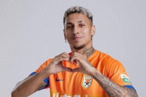 九游娱乐官网在线-Doinb重返赛场，锐不可当首场状态出色，MAD观众沸腾！引发球迷热议(中超各队女球迷)